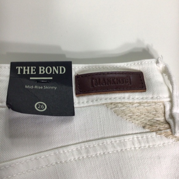 BLANKNYC The Bond Mid-Rise White Skinny Jeans Size 26 Embroidered Frayed Hem - Picture 5 of 11